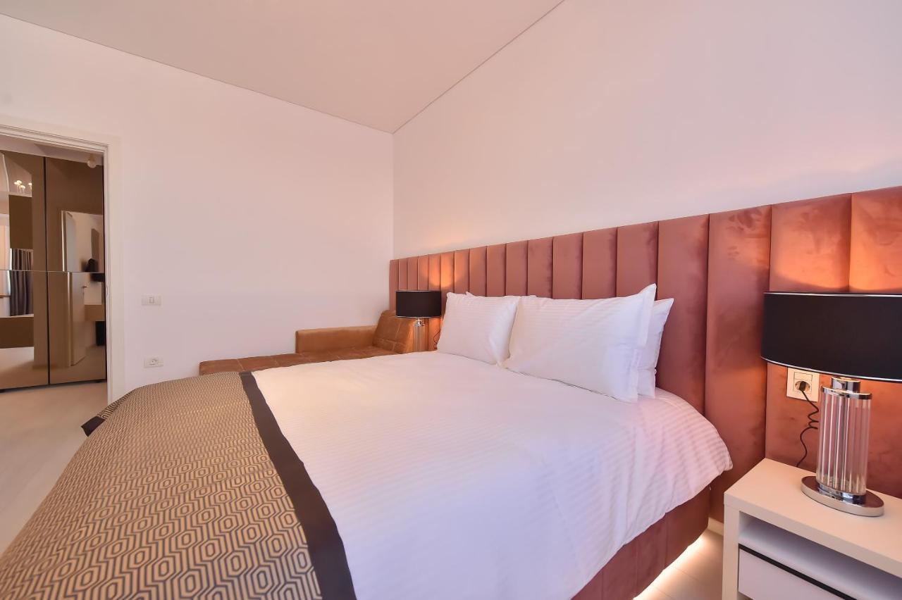 Hotel Building Stefan Resort I นาโวดาริ ภายนอก รูปภาพ